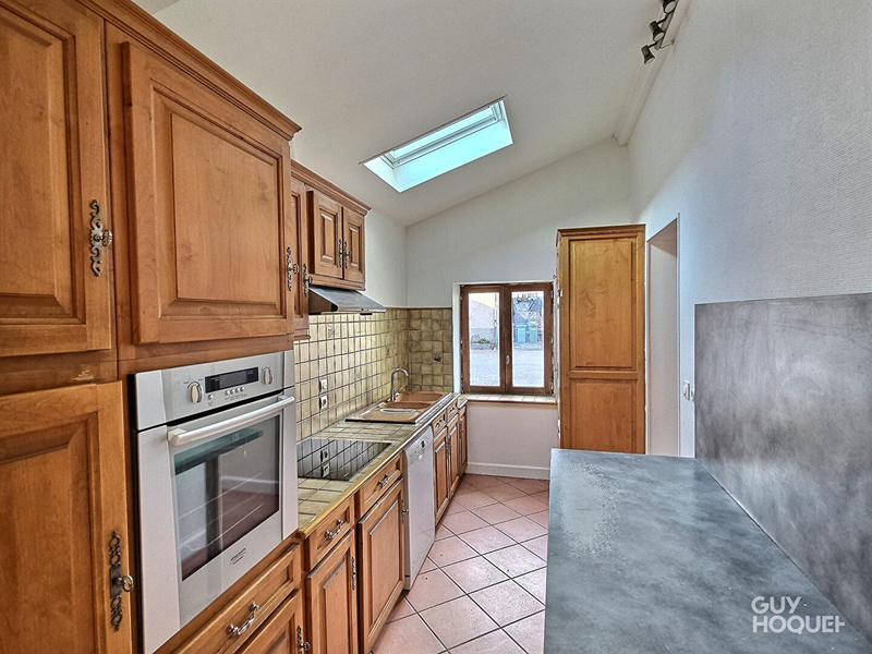 Maison - 202 m² - 8 pièces