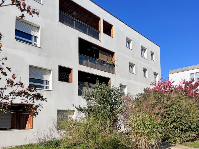 Appartement - 84 m² - 4 pièces