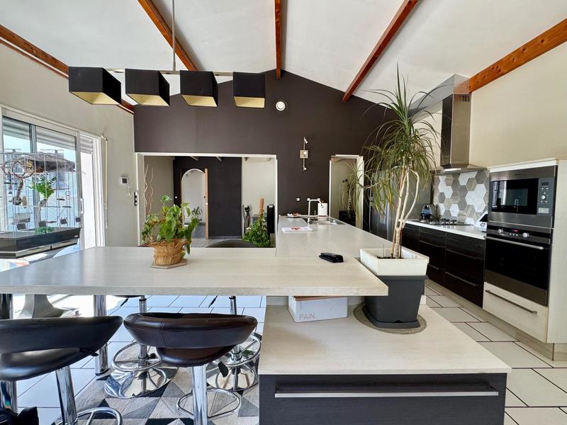 Maison - 136 m² - 5 pièces