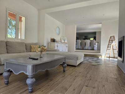 Villa - 166 m² - 5 pièces