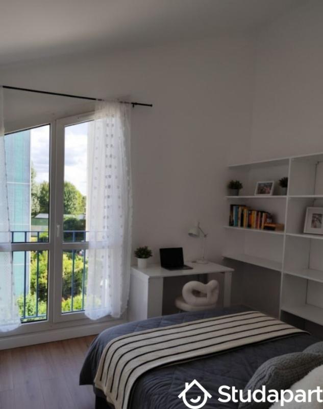 Chambre - 11 m² - 1 pièce