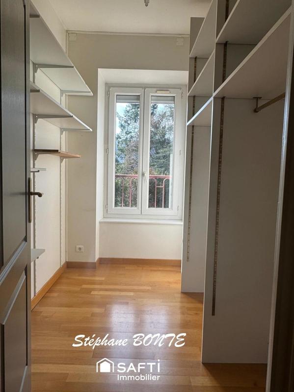 Maison - 180 m² - 6 pièces