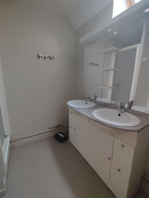 Appartement - 101 m² - 4 pièces