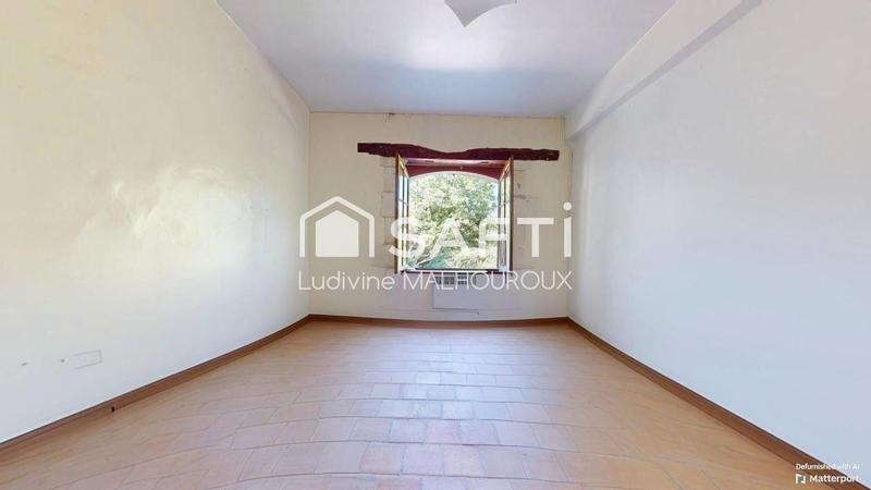 Maison - 200 m² - 7 pièces