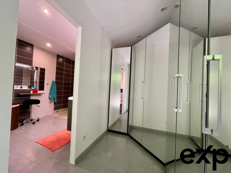 Maison - 157 m² - 6 pièces