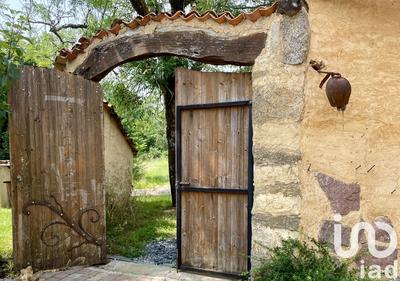 Maison - 470 m² - 11 pièces