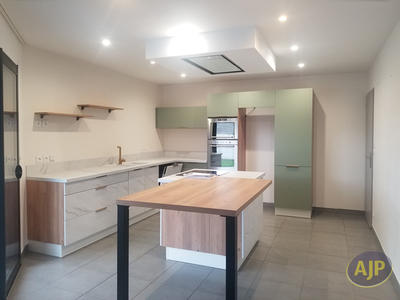 Maison - 133 m² - 5 pièces