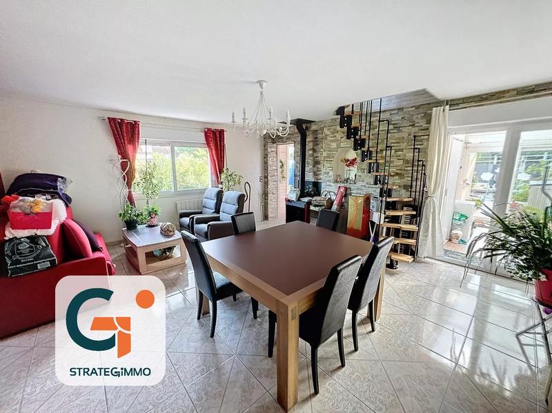 Maison - 100 m² - 6 pièces