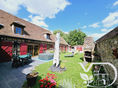 Maison - 222 m² - 11 pièces