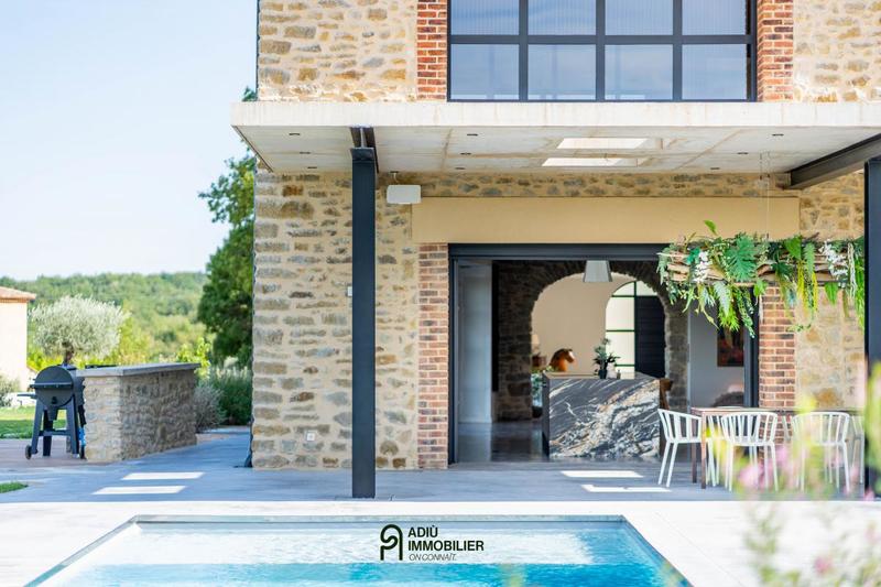 Mas - 345 m² - 7 pièces