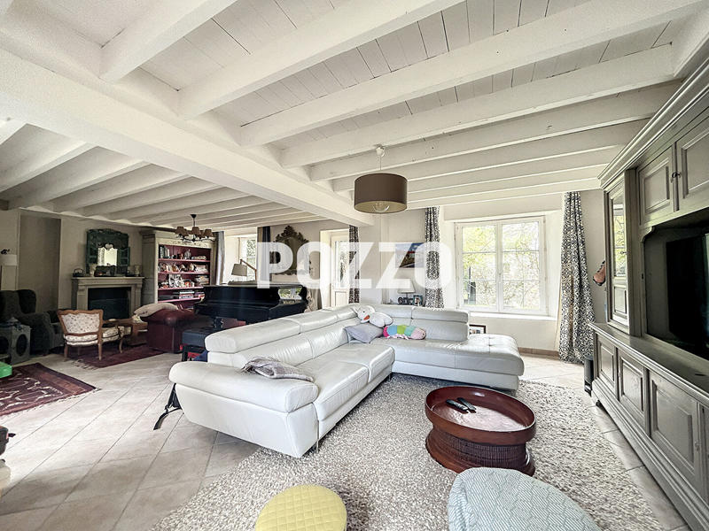 Maison - 198 m² - 6 pièces