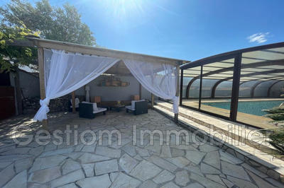 Villa - 180 m² - 6 pièces