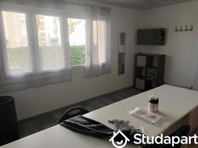 Chambre - 16 m² - 1 pièce