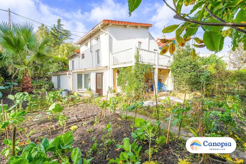 Maison - 93 m² - 5 pièces