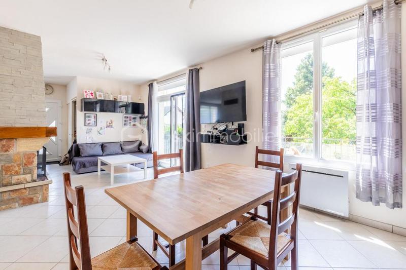 Maison - 105 m² - 6 pièces
