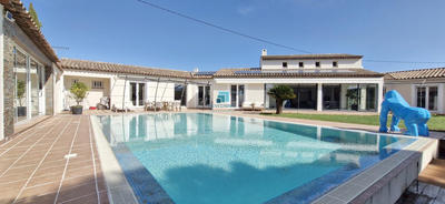 Villa - 287 m² - 5 pièces