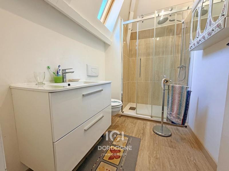 Propriété - 145 m² - 5 pièces