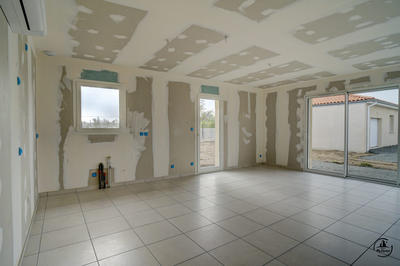 Maison - 90 m² - 5 pièces