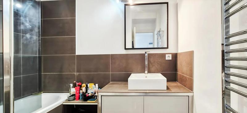 Appartement - 99 m² - 4 pièces