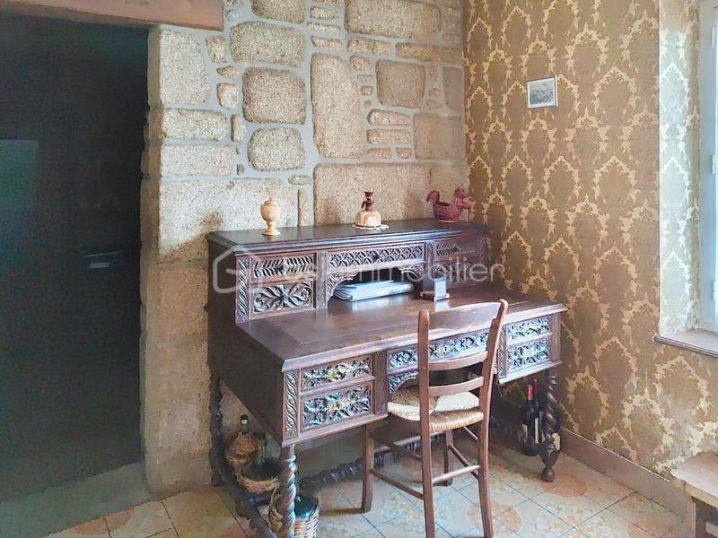 Demeure - 98 m² - 17 pièces