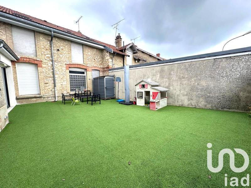 Maison de village - 250 m² - 7 pièces