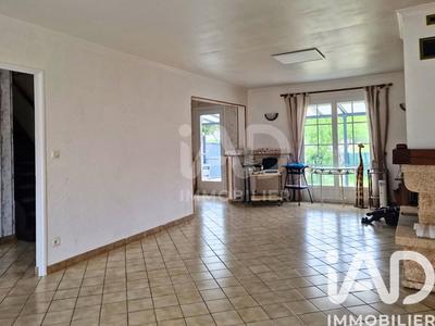 Maison - 92 m² - 4 pièces