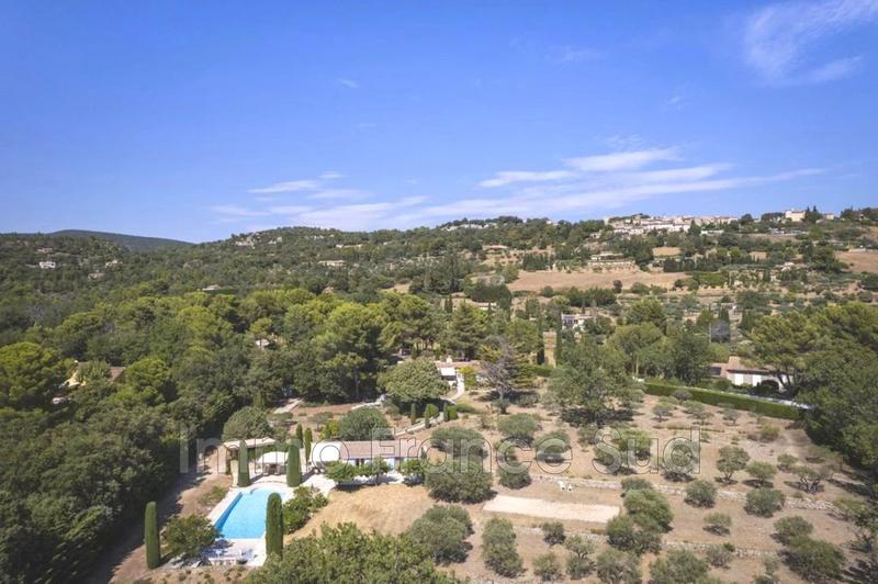 Villa - 333 m² - 10 pièces