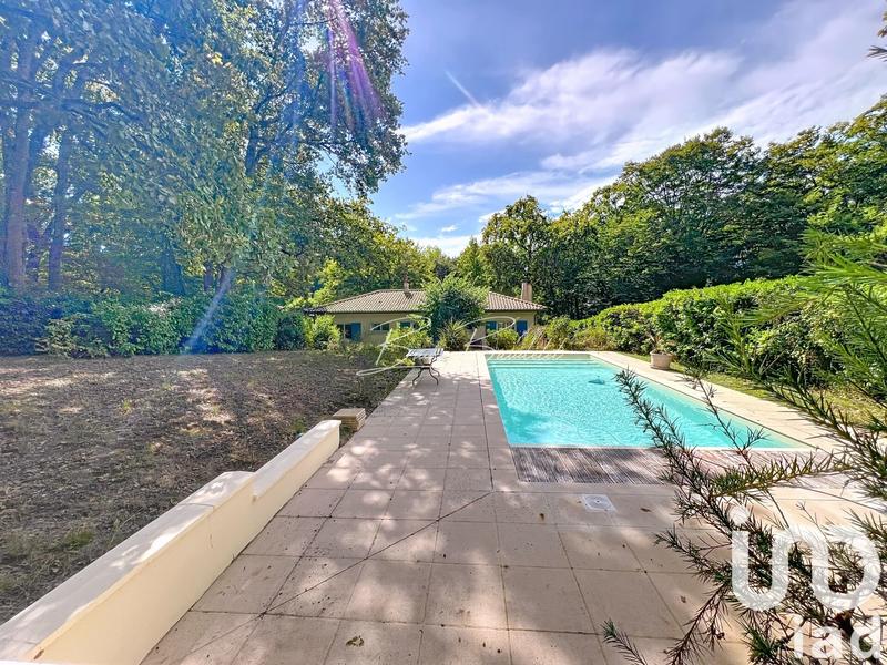 Maison - 200 m² - 6 pièces