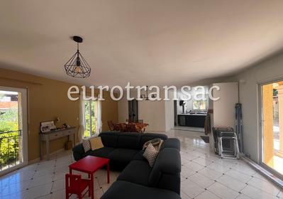 Maison - 139 m² - 5 pièces