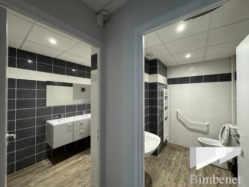 Local d'activités - 260 m²