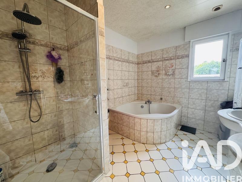 Maison - 195 m² - 8 pièces