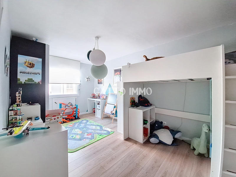 Maison - 102 m² - 5 pièces