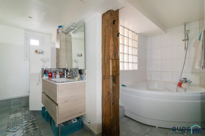 Maison - 92 m² - 5 pièces