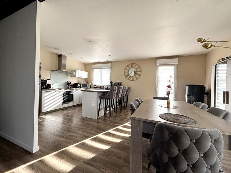 Maison - 103 m² - 4 pièces