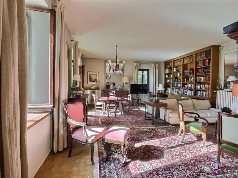 Maison - 197 m² - 7 pièces