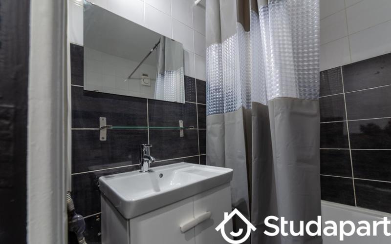 Chambre - 14 m² - 1 pièce