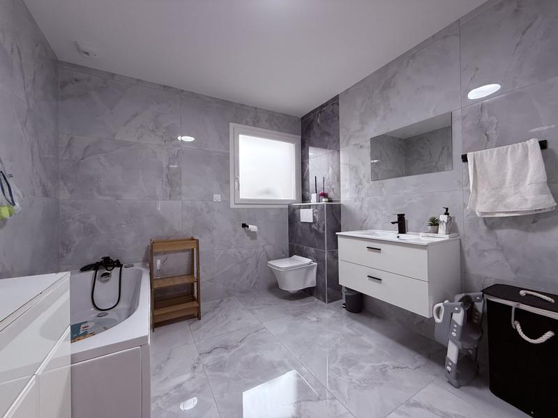 Maison - 103 m² - 4 pièces