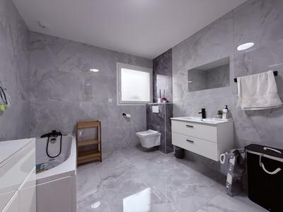 Maison - 103 m² - 4 pièces