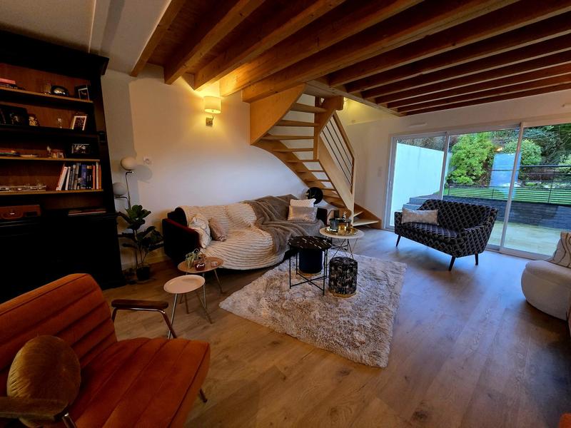Maison contemporaine - 155 m² - 8 pièces