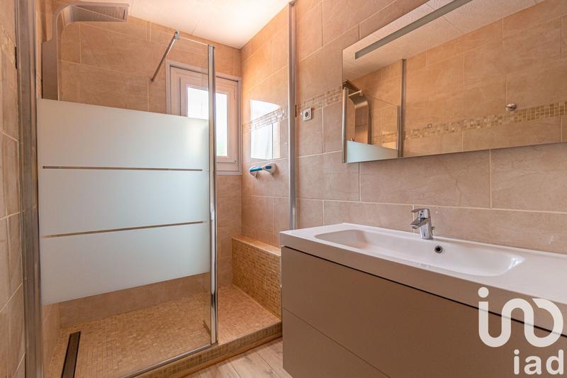 Maison - 220 m² - 6 pièces