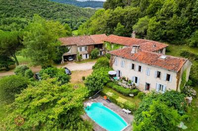 Maison de maîtres - 472 m² - 19 pièces