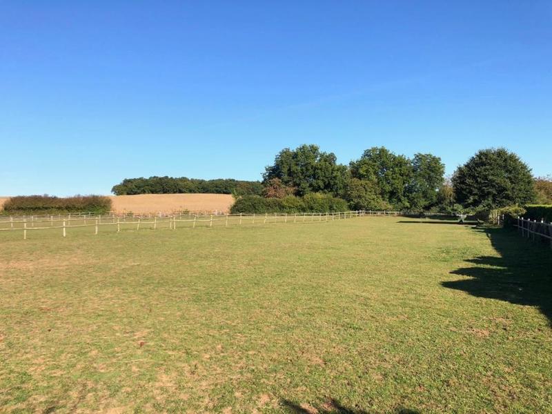 Propriété - 429 m² - 17 pièces