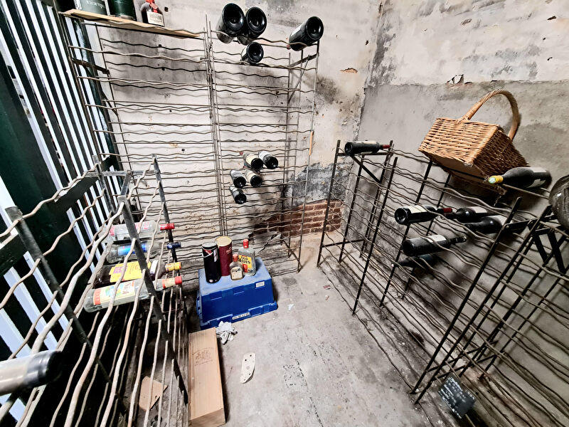 Propriété - 240 m² - 8 pièces