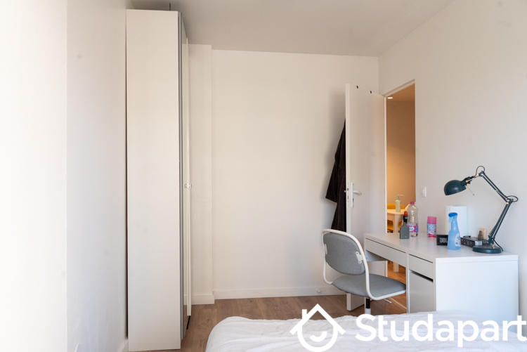 Chambre - 10 m² - 1 pièce