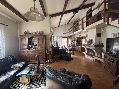 Villa - 196 m² - 7 pièces