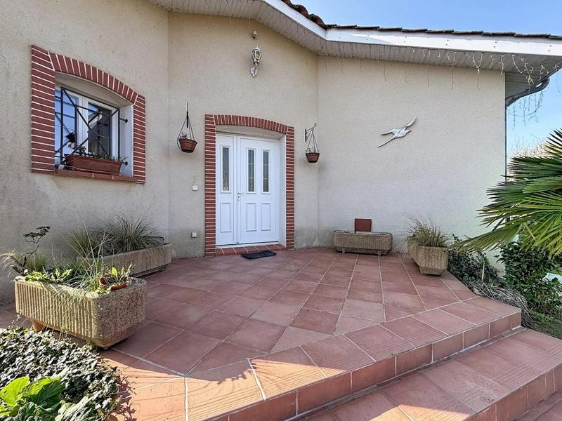 Maison - 220 m² - 7 pièces