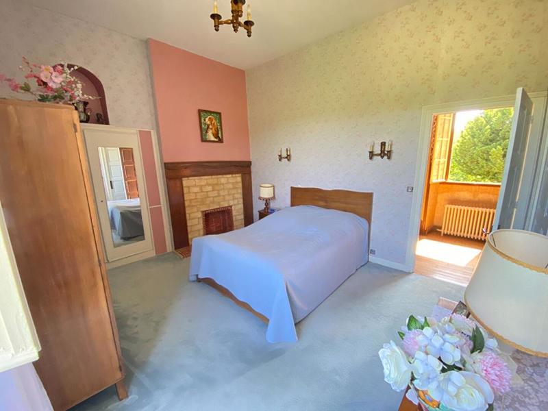 Propriété - 245 m² - 10 pièces