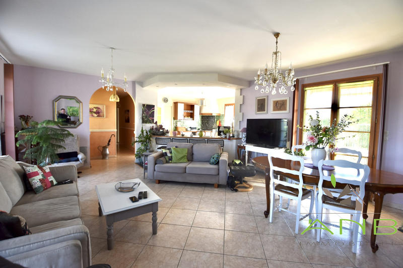 Maison - 120 m² - 6 pièces