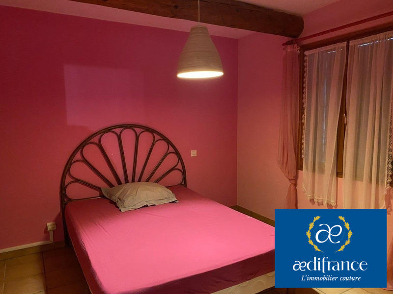 Maison traditionnelle - 231 m² - 9 pièces