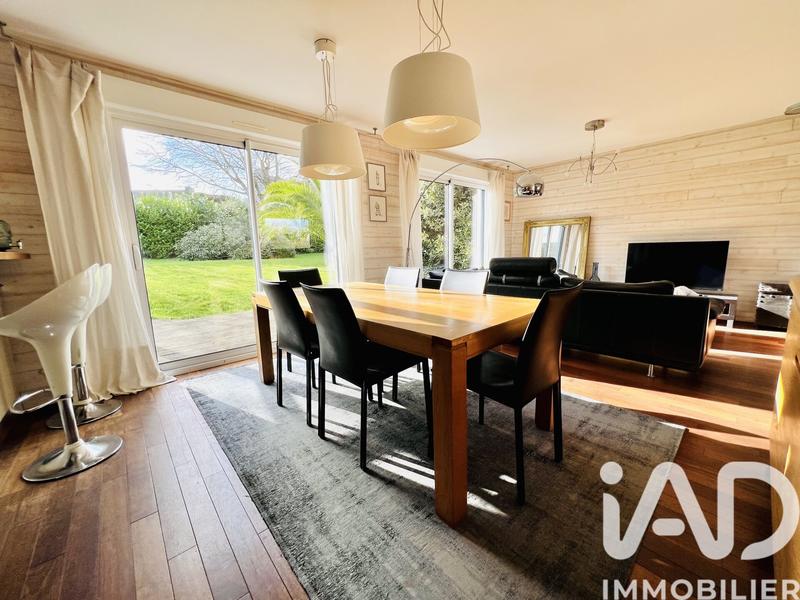 Maison - 104 m² - 5 pièces